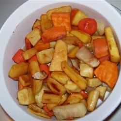 Roasted Root Vegetables with Apple Juice￼