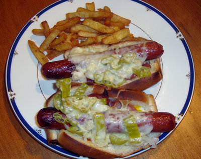 Denny’s Gourmet Hot Dog￼
