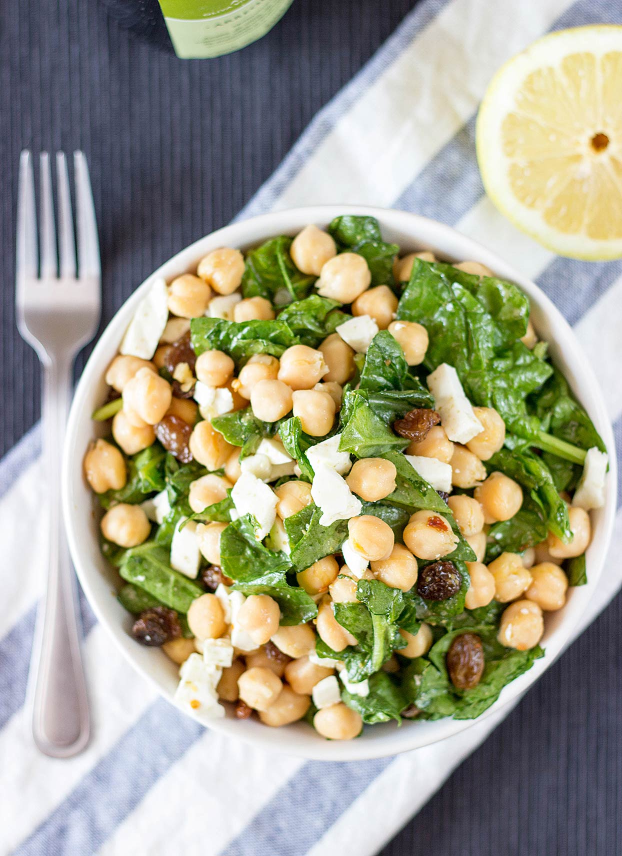 Chickpea Spinach Salad [Quick & Easy]