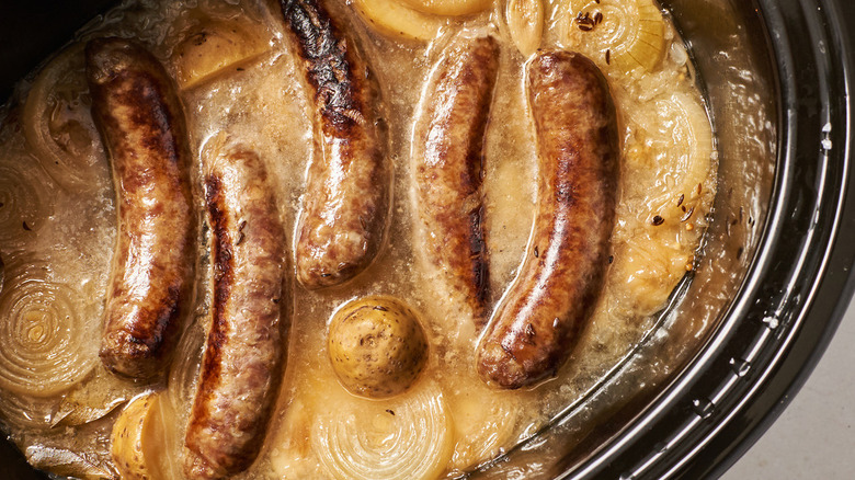 Slow Cooker Beer Brats – A Taste of the Old Country